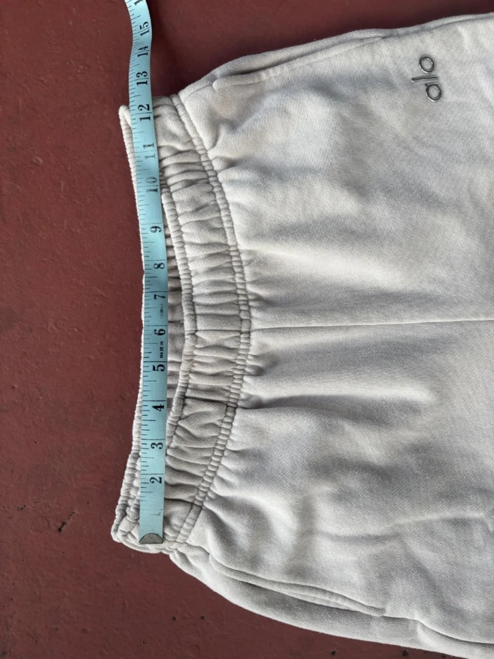 Alo Yoga Accolade Sweatpants Size S Small Bone Off White Cream unisex